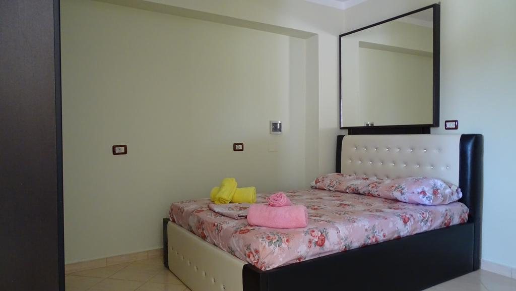 Modern Sea View Apartment Ksamil Kültér fotó